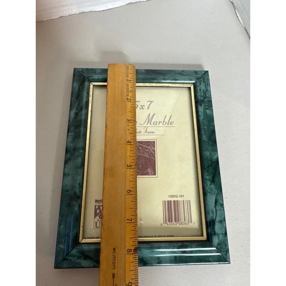 Vintage 1992 National Picture Frame Co 5x7 Green Marble Gold Trim Made in USA